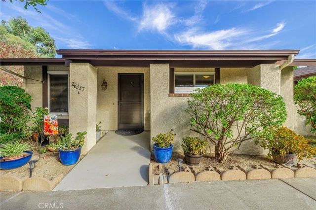 26337 Oak Highland Drive A, Newhall, CA 91321