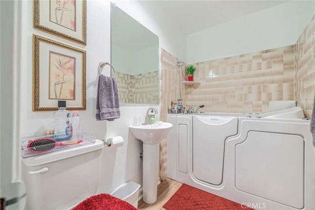 26337 Oak Highland Drive A, Newhall, CA 91321