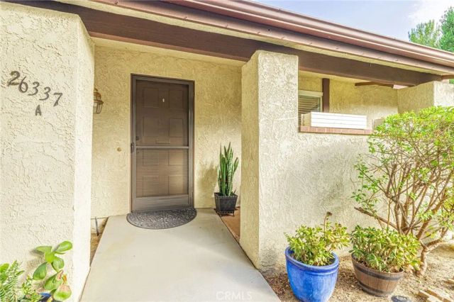 26337 Oak Highland Drive A, Newhall, CA 91321