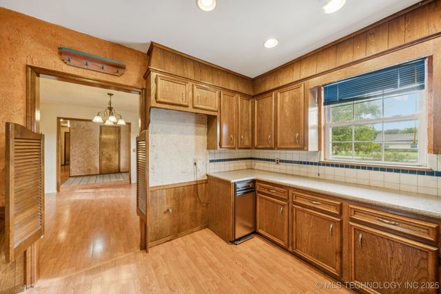 12036 S 278th East Avenue, Coweta, OK 74429