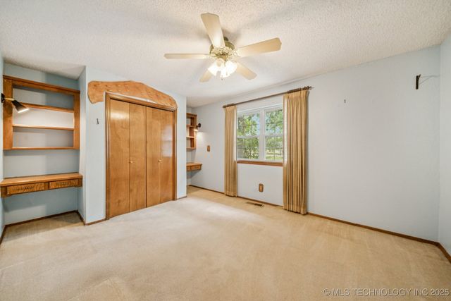 12036 S 278th East Avenue, Coweta, OK 74429