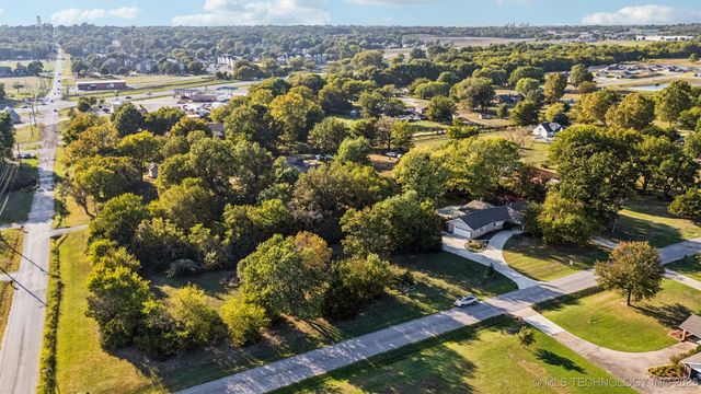 12036 S 278th East Avenue, Coweta, OK 74429