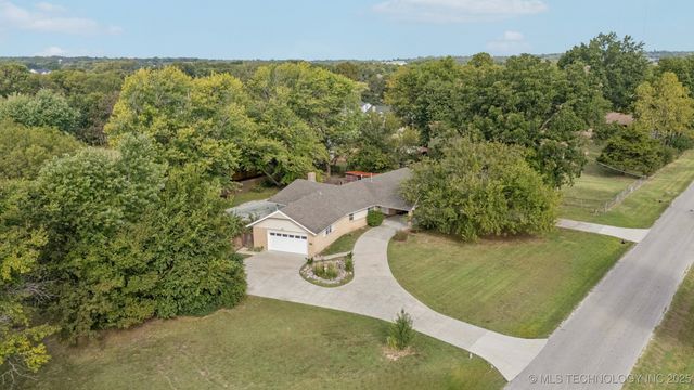 12036 S 278th East Avenue, Coweta, OK 74429