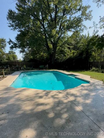 12036 S 278th East Avenue, Coweta, OK 74429