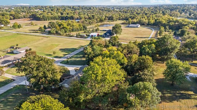 12036 S 278th East Avenue, Coweta, OK 74429