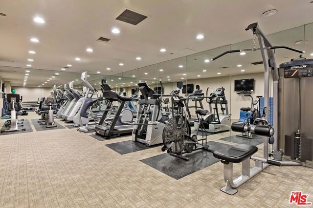 300 N Swall Drive 201, Beverly Hills, CA 90211
