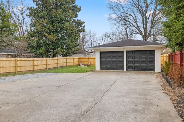 316 W Lexington Avenue, Danville, KY 40422