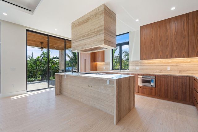 230 15Th Circle, Key Colony, FL 33051