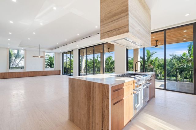 230 15Th Circle, Key Colony, FL 33051