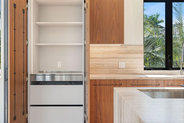 230 15Th Circle, Key Colony, FL 33051