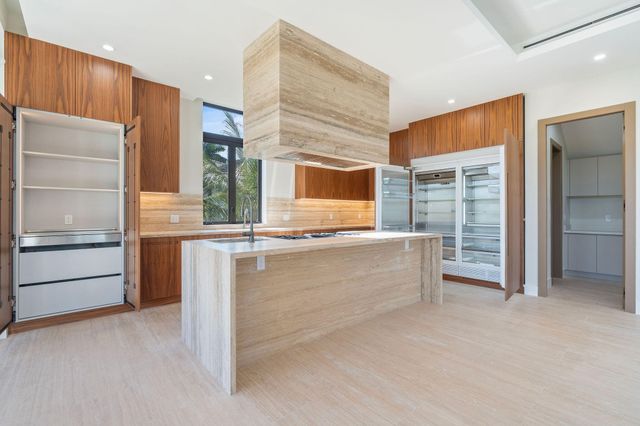 230 15Th Circle, Key Colony, FL 33051