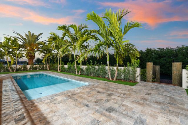 230 15Th Circle, Key Colony, FL 33051