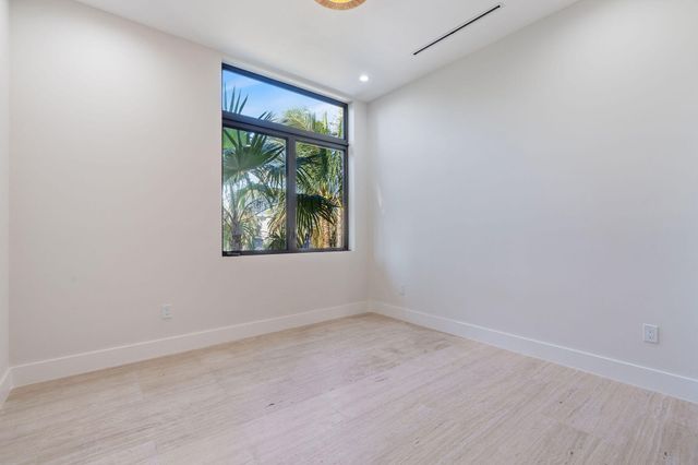 230 15Th Circle, Key Colony, FL 33051