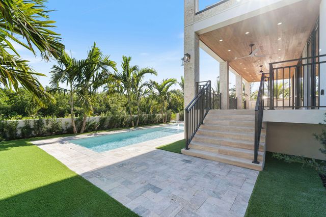 230 15Th Circle, Key Colony, FL 33051