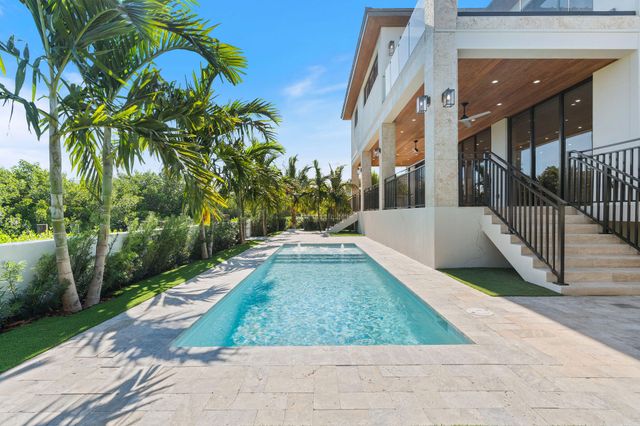 230 15Th Circle, Key Colony, FL 33051