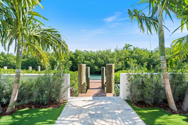 230 15Th Circle, Key Colony, FL 33051