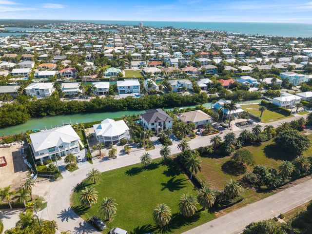 230 15Th Circle, Key Colony, FL 33051