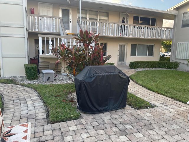 183 Dorchester H, West Palm Beach, FL 33417