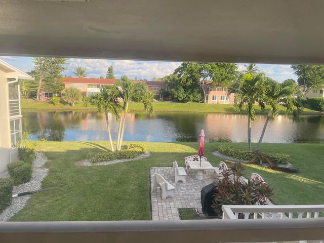183 Dorchester H, West Palm Beach, FL 33417