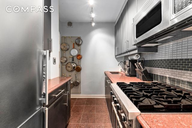 345 E 54th St Apt E, New York City, NY 10022