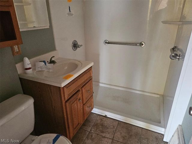 1681 Girard Street, Akron, OH 44301