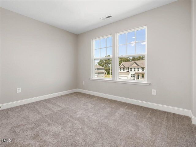 92 Celtic Lane, Lillington, NC 27546