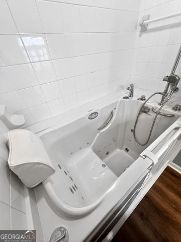 1503 SE Silver Summit Drive, Conyers, GA 30094