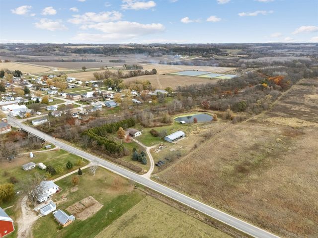 330 S Mill Street, Wadena, IA 52169