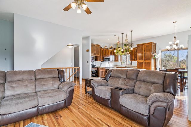 330 S Mill Street, Wadena, IA 52169