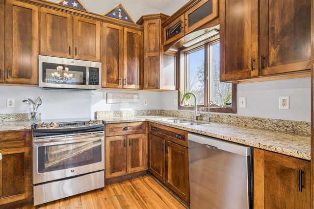 330 S Mill Street, Wadena, IA 52169