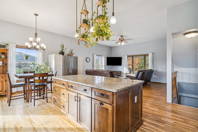 330 S Mill Street, Wadena, IA 52169