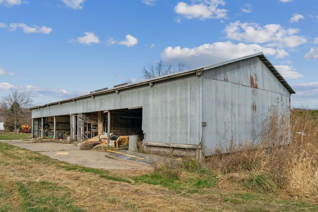 330 S Mill Street, Wadena, IA 52169