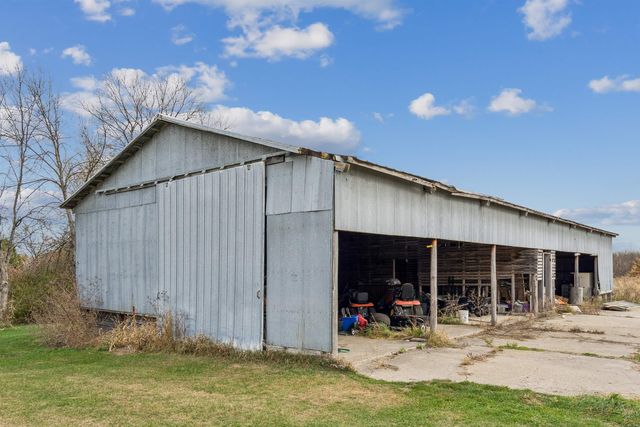 330 S Mill Street, Wadena, IA 52169