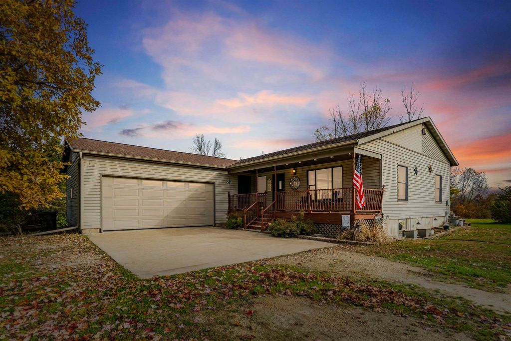 330 S Mill Street, Wadena, IA 52169