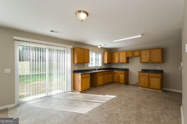 5677 Sable Way, Atlanta, GA 30349