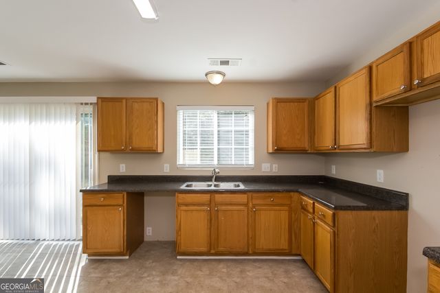 5677 Sable Way, Atlanta, GA 30349