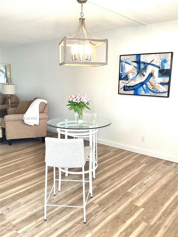 9423 S Hollybrook Lake Drive 106, Pembroke Pines, FL 33025