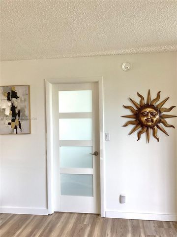 9423 S Hollybrook Lake Drive 106, Pembroke Pines, FL 33025