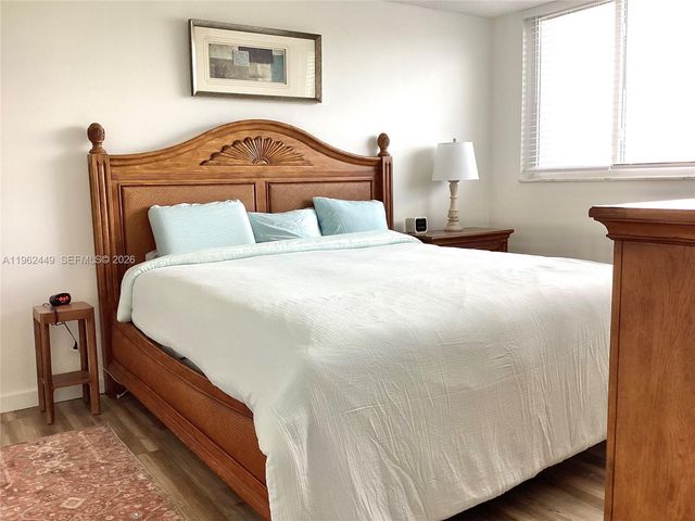 9423 S Hollybrook Lake Drive 106, Pembroke Pines, FL 33025