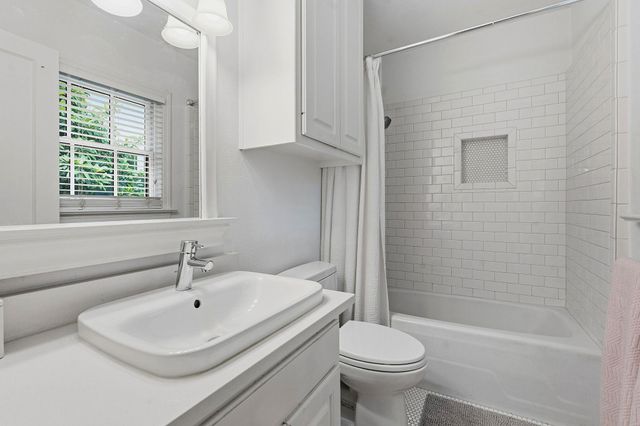 1904 Schulle Ave, Austin, TX 78703