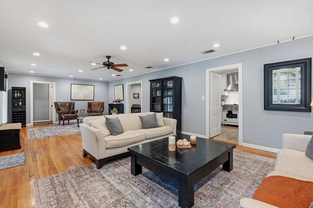 1904 Schulle Ave, Austin, TX 78703