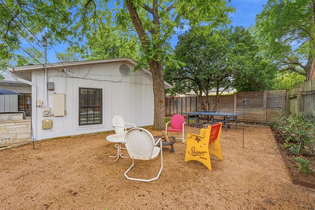 1904 Schulle Ave, Austin, TX 78703