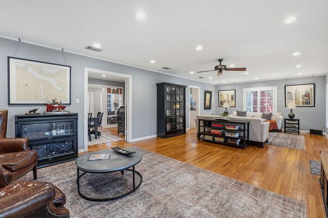 1904 Schulle Ave, Austin, TX 78703