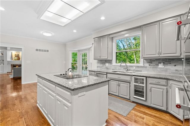 504 NW 47th Street, Gladstone, MO 64116
