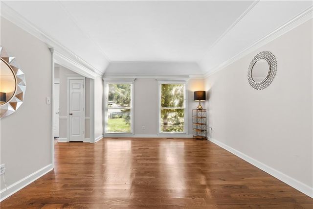 504 NW 47th Street, Gladstone, MO 64116