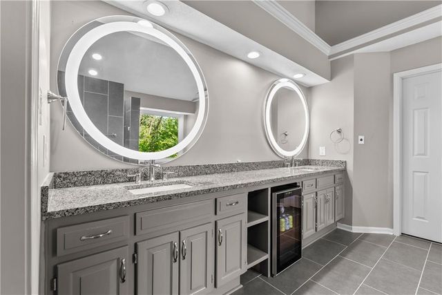 504 NW 47th Street, Gladstone, MO 64116