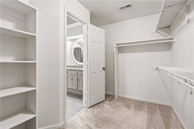 504 NW 47th Street, Gladstone, MO 64116