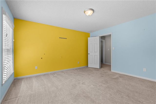504 NW 47th Street, Gladstone, MO 64116