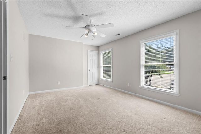 504 NW 47th Street, Gladstone, MO 64116