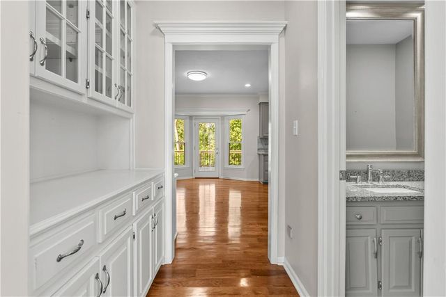 504 NW 47th Street, Gladstone, MO 64116